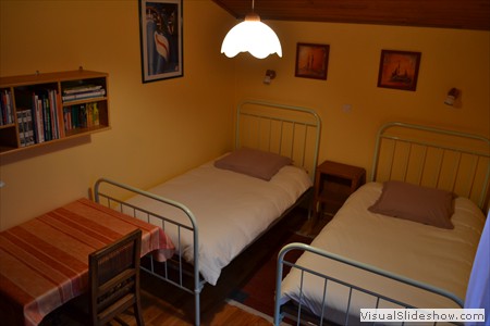 Bedroom N2 with 2 separate beds